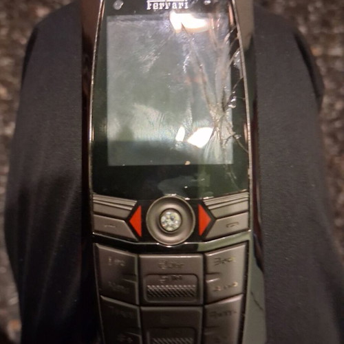 Vertu Ferrari phone without battery and cracked screen