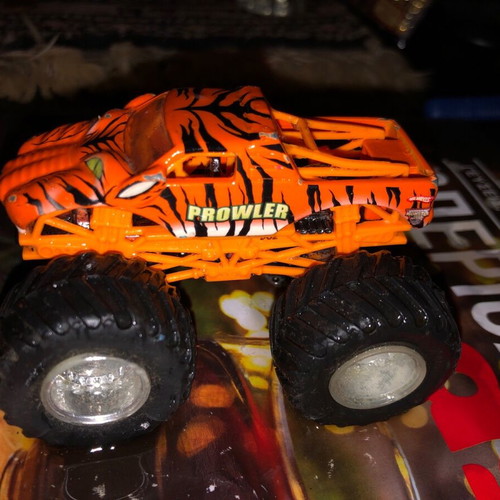 Monster truck like new