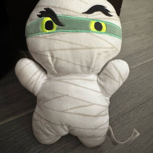 Plush mummy like new