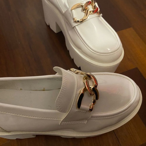 Traktewto dipato loafer size 39 like new, white and gold