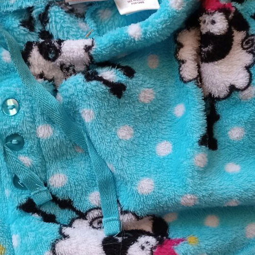 Set of 2 fleece shorts for girls, size XS, new, multicolor pink