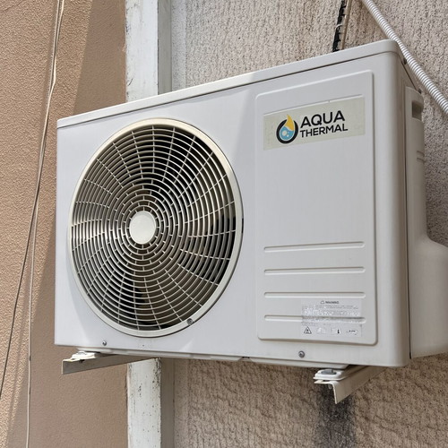 Aqua Thermal Aures 9000 BTU air conditioner, General Electric fridge freezer, Schaub Lorenz stove, Beko washing machine used