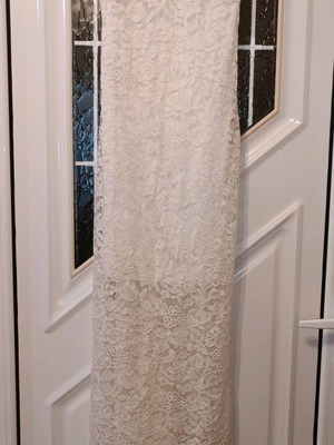 Formal long lace dress like new, white