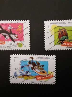 Looney Tunes stamp set of 3 like new (France)