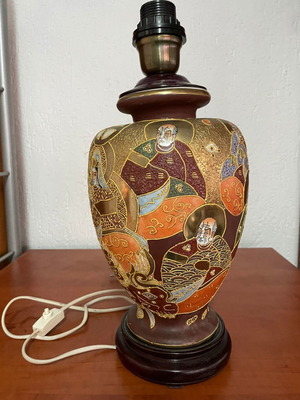 Chinese lamp vase new, embossed porcelain on wooden base 40x18