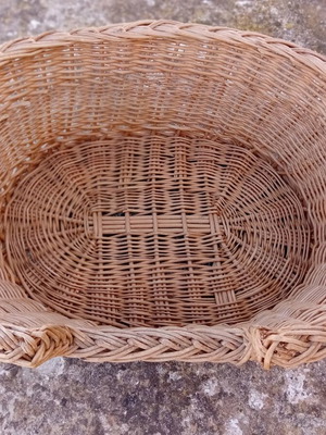 Pet basket used, natural cane 66×50×22 cm