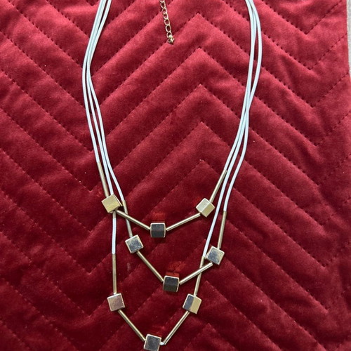Triple white necklace special like new by Axel