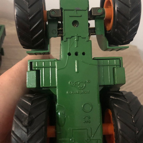 Iron toy cars two tractors and truck in excellent condition