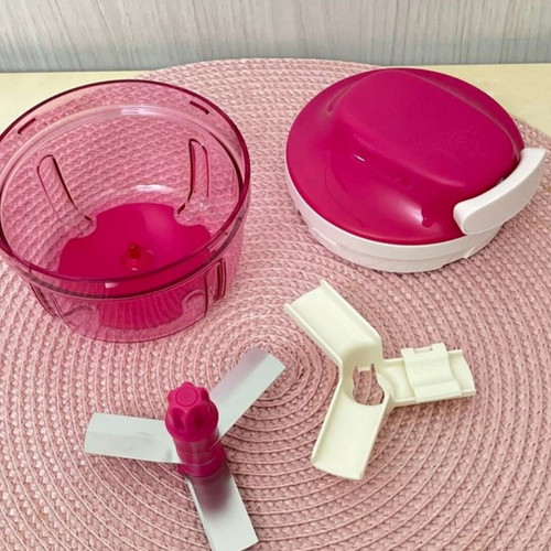 Super Sonic manual chopper Tupperware pink or red, new