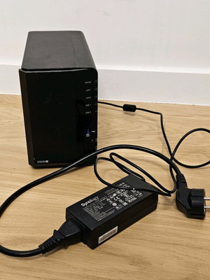 Synology DS220+ used with upgraded 6GB RAM