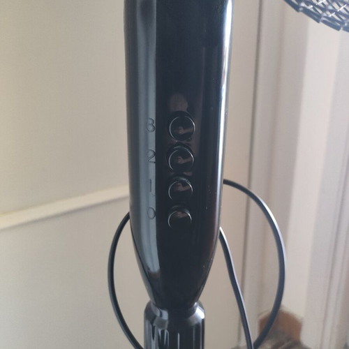 Morris MFS-16236 standing fan like new, black, 40W, adjustable height