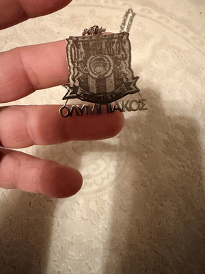 Olympiakos steel pendant with vintage lion logo