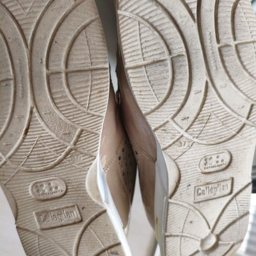 Callaghan Adaptaction women's leather sneakers size 37 like new beige