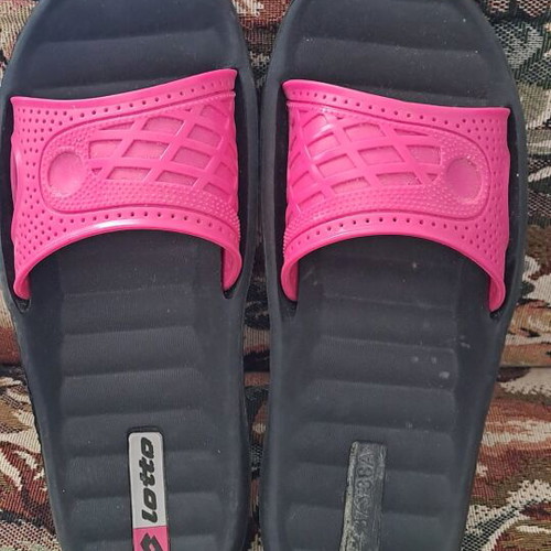 Lotto sandals like new, size 36 multicolor