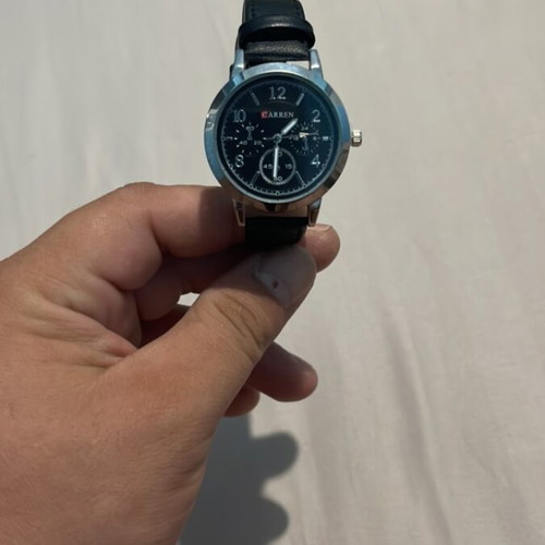 Carren wristwatch with black dial and leather strap