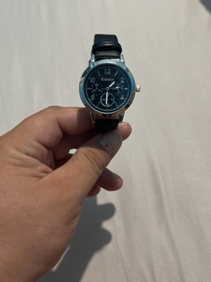 Carren wristwatch with black dial and leather strap