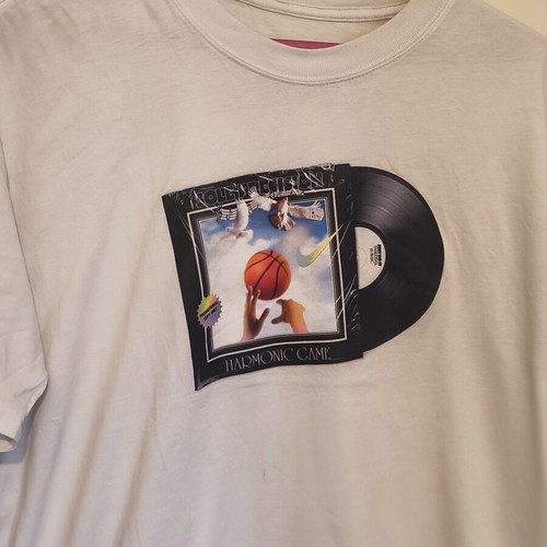 Nike men's mako t-shirt size large, like new, white with print