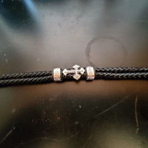 Leather bracelet Carlo like new, black with silver cross