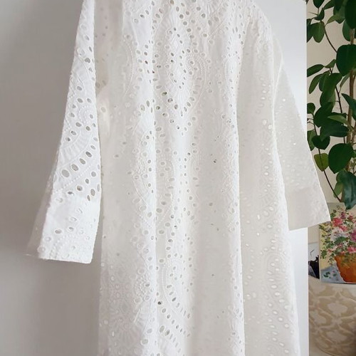 Shirt tunic new with embroidered design and hand-painted flowers