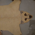 Small wool rug bear like new