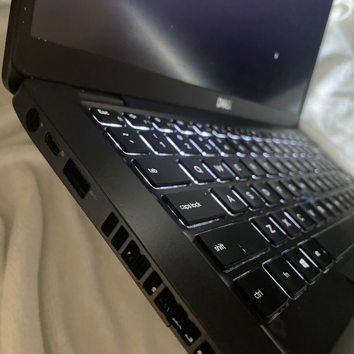 Dell Latitude 5400 laptop used, Intel Core i5, 8GB RAM, 256GB SSD NVMe