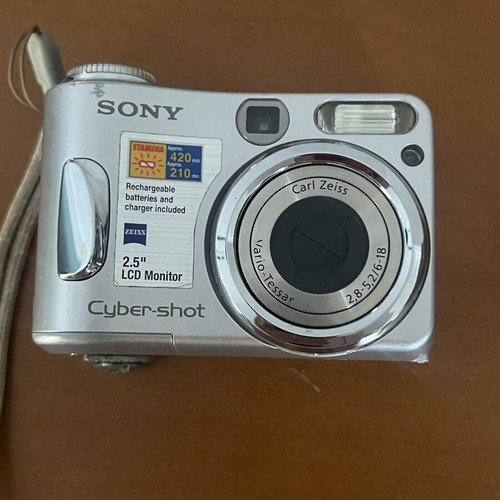 Sony camera used, rechargeable batteries, missing memory card
