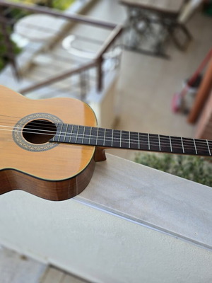 Classical guitar like new