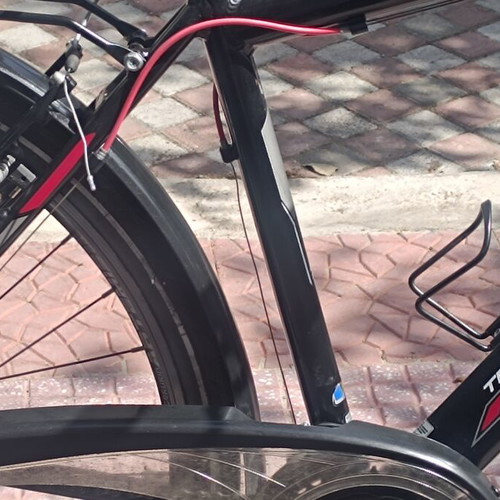 City Bicycle 28" like new, V-Brakes, front suspension, 29 inch wheels