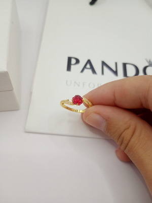 Pandora ring with enchanted rose