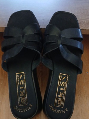 Kiss Kriss black plastic sandals like new, size 38