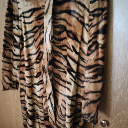 Leopard dress size 50 like new, winter with belt