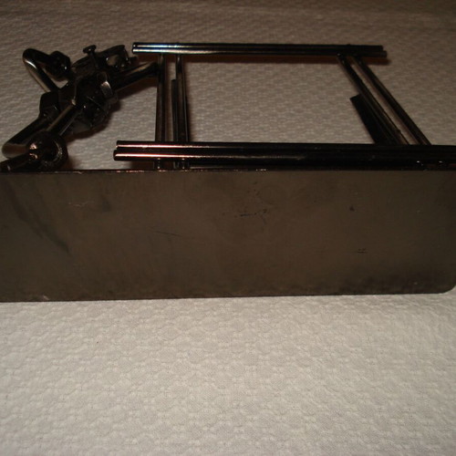 Metal decorative item used 19cm x 19cm x 7cm
