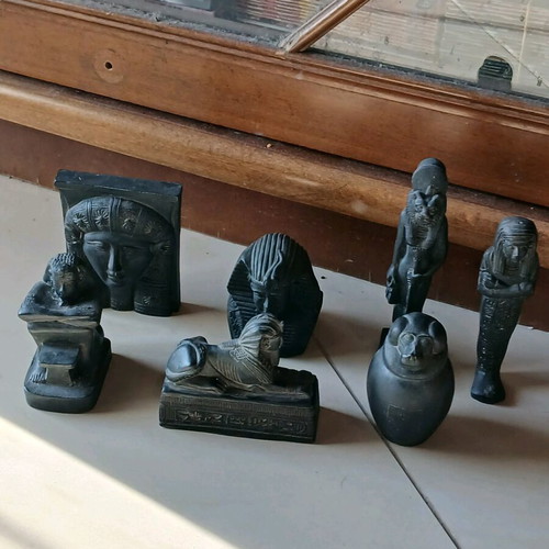 Aigyptiomania 7 figures like new
