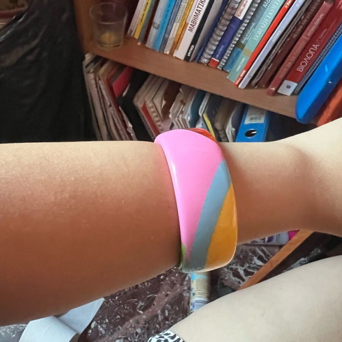 Bone bracelets like new, multicolor