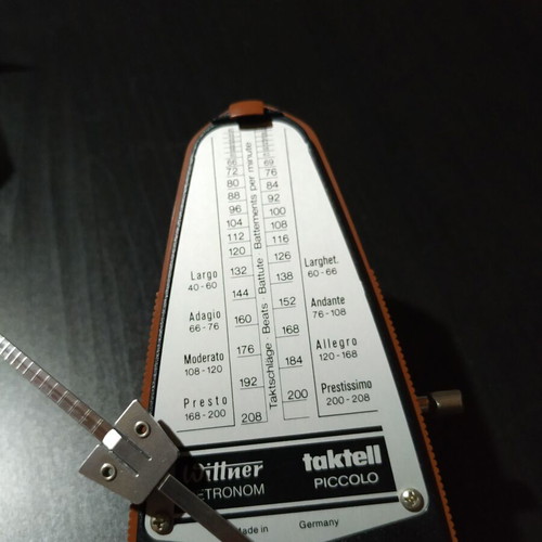 Wittner Taktell Piccolo mechanical metronome like new, brown