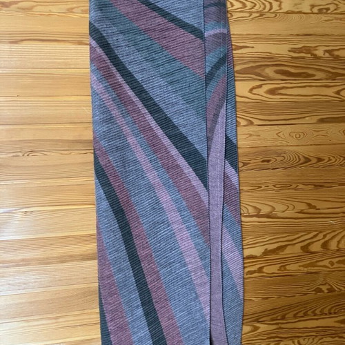 Pashmina like new, large size, gray and pink