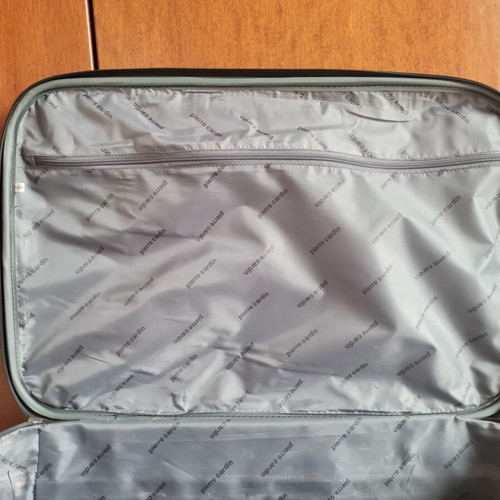 Pierre Cardin medium suitcase 24×43×66 cm with 2 wheels, black