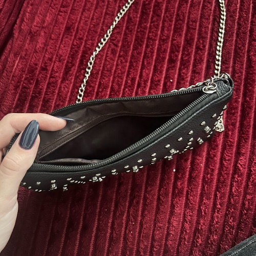 Leather handbag like new with chain, black and gray