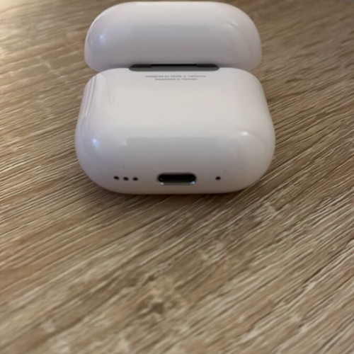 Apple AirPods 4 with Noise Cancellation