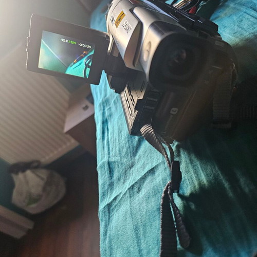 Sony Handycam 360x Vision Hi8 CCD-TRV87E camcorder