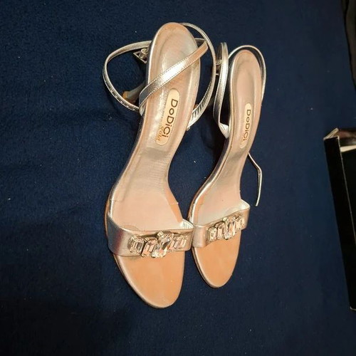 Elegant sandals like new, silver, size 40