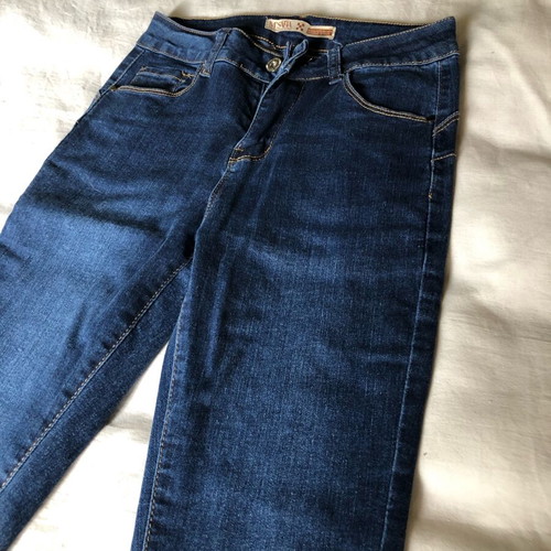 Women's jeans size 27 new, blue