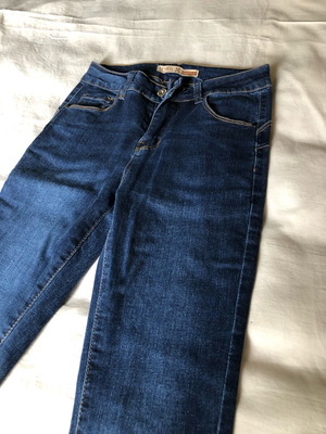 Women's jeans size 27 new, blue