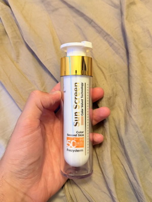 Frezyderm Sunscreen SPF 50 Tinted New