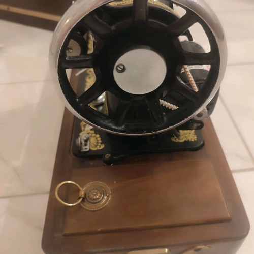 Sewing machine with pedal like new