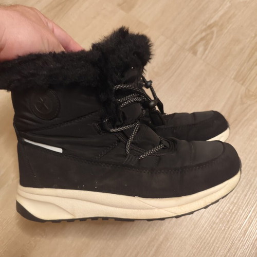 Everest winter boots black with fur size 36 used