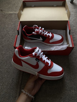 Nike Sneakers size 43 brand new, red and white colorway