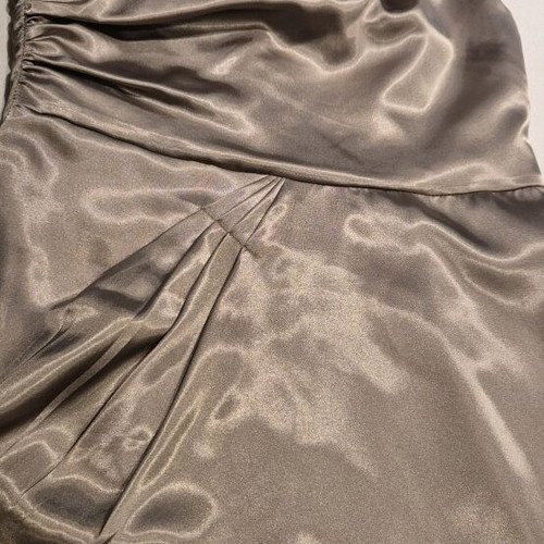 Satin dress like new, size small-medium, ice gray color