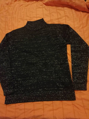 Women's black glitter sweater used, size L