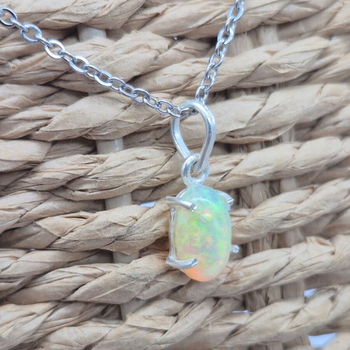 Ethiopian Opal Silver 925 Necklace new, 5 carat gemstone